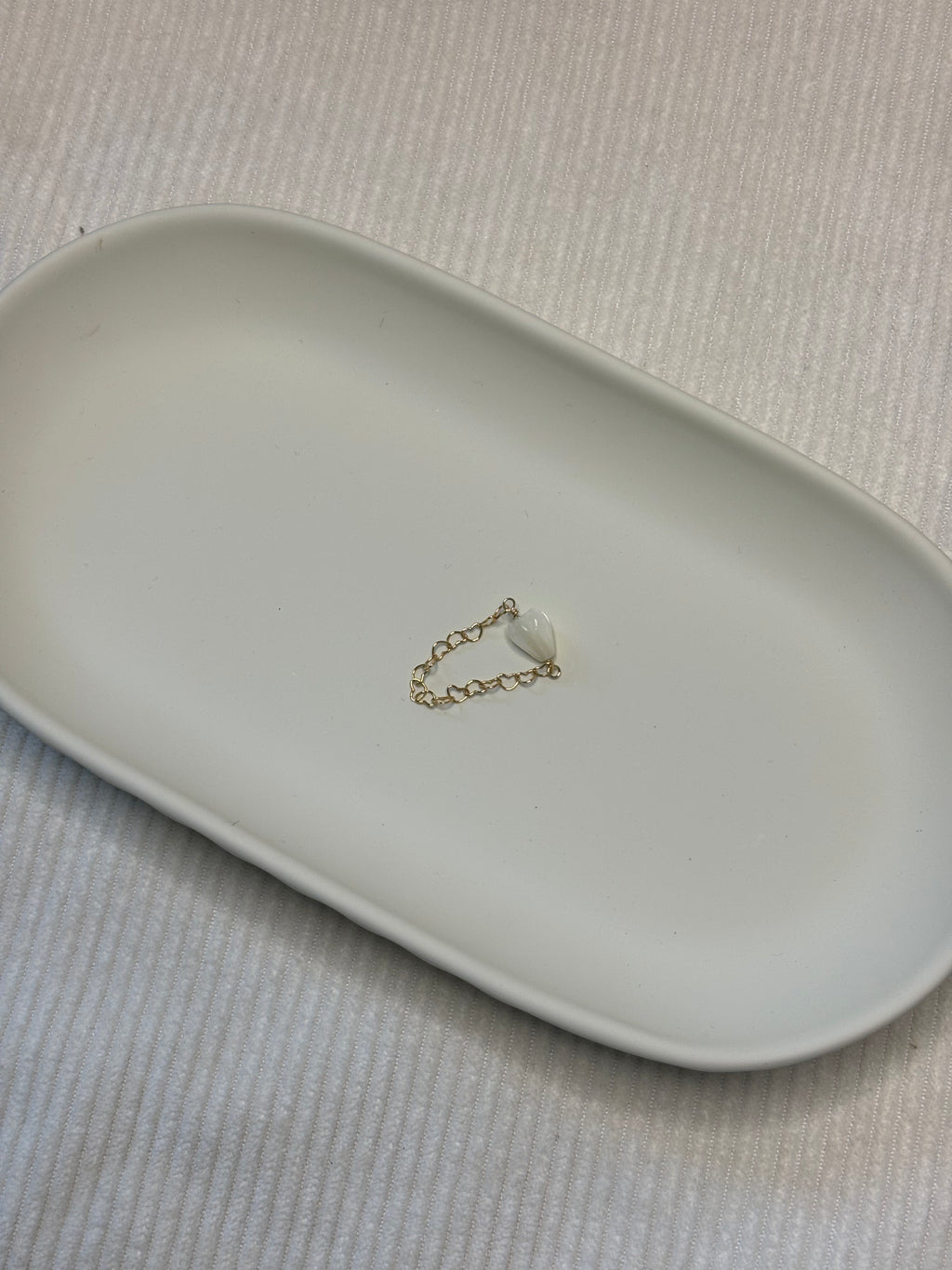 Gold-Filled Mother of Pearl Pikake Chain Ring