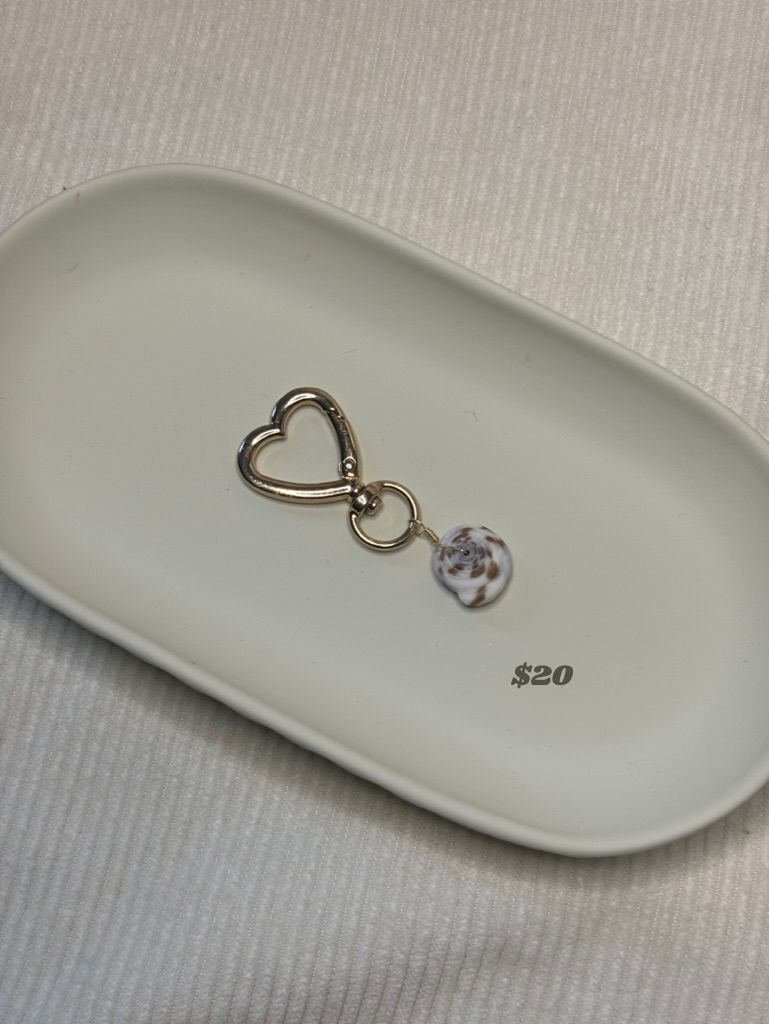Gold Puka Shell Keychain