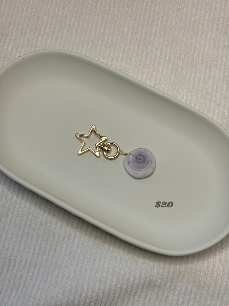 Gold Puka Shell Keychain
