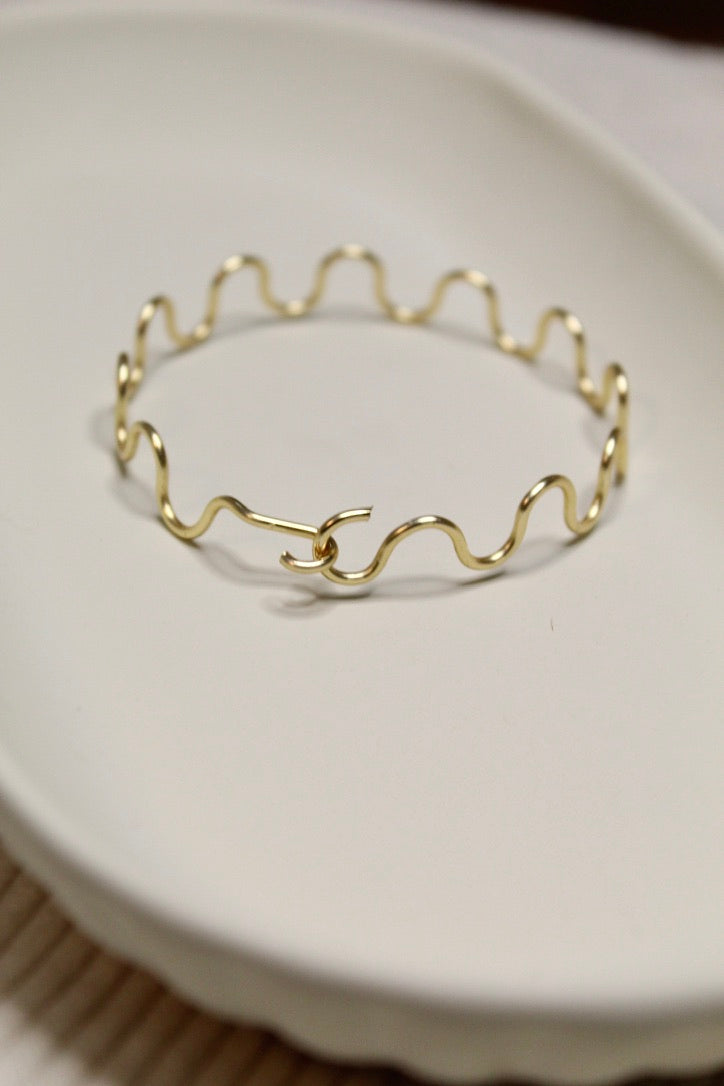 Gold/Silver Plated Wavy Bangle Bracelet