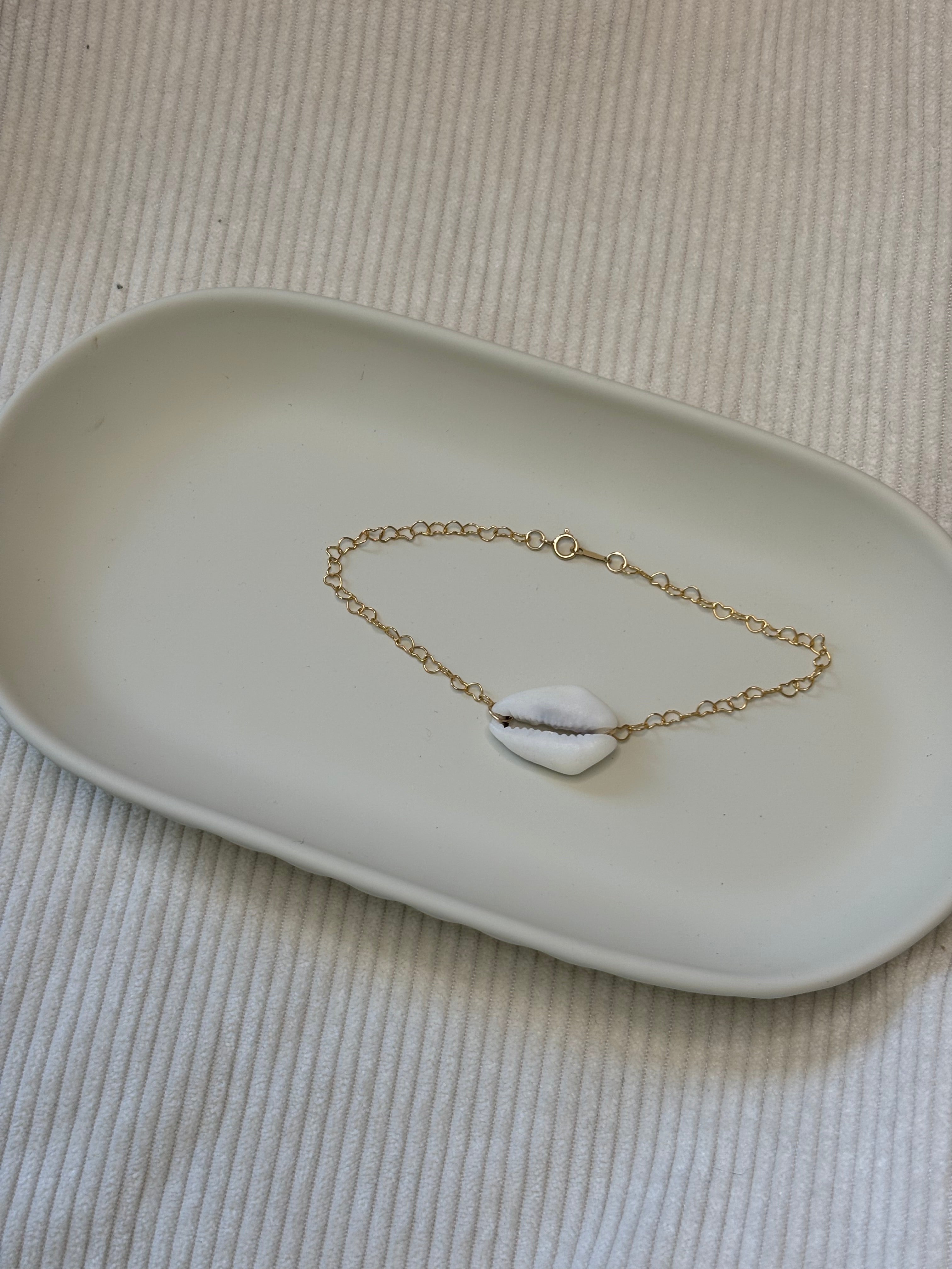 Gold-Filled Cowrie Shell Chain Bracelet