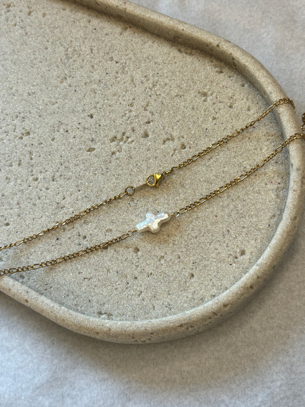 Gold-Plated Freshwater Cross Pearl Figaro Chain Necklace