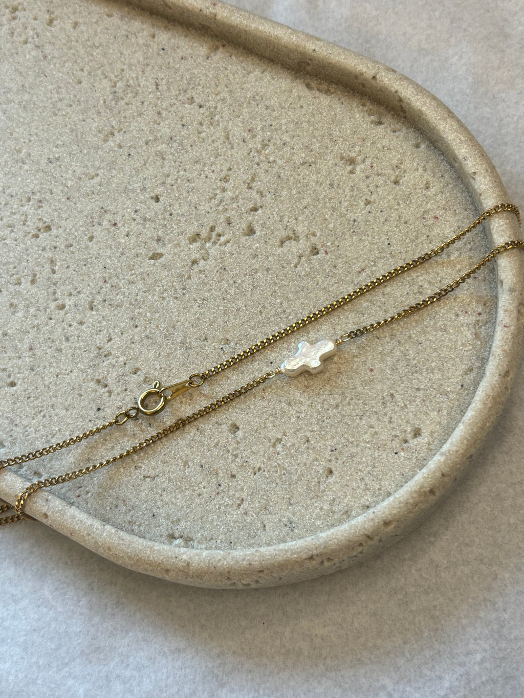 Gold-Plated Freshwater Cross Pearl Curb Chain Necklace