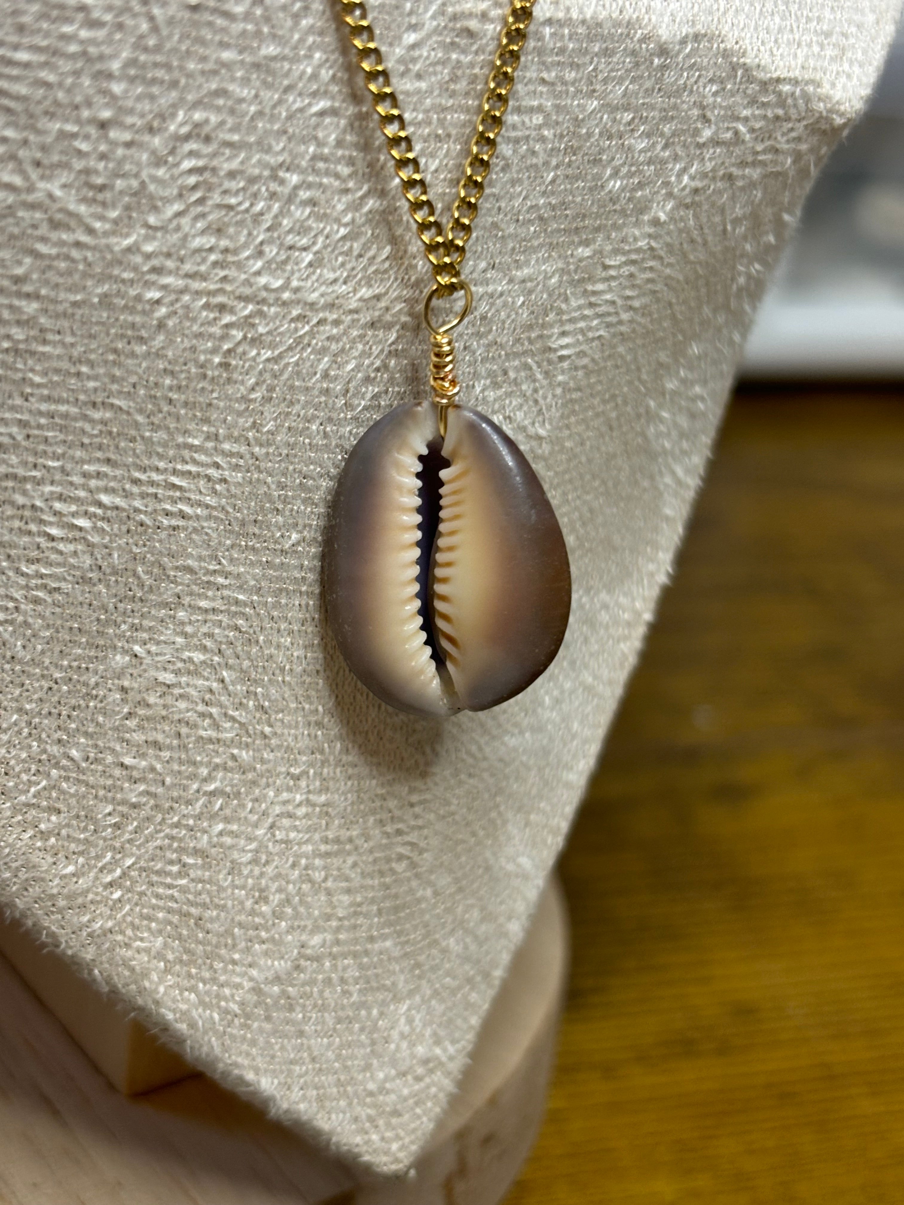 Gold-Plated Cowrie Shell Curb Chain Pendant Necklace